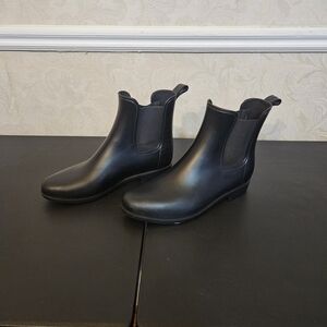 Old Navy Black Pull On Rain Boots